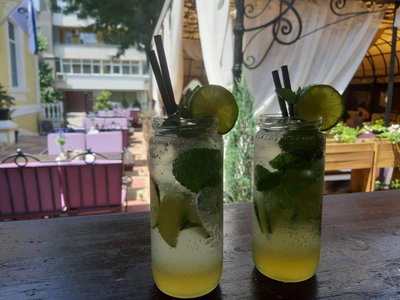 City House Family Hotel & Restaurant Ruse Exterior photo