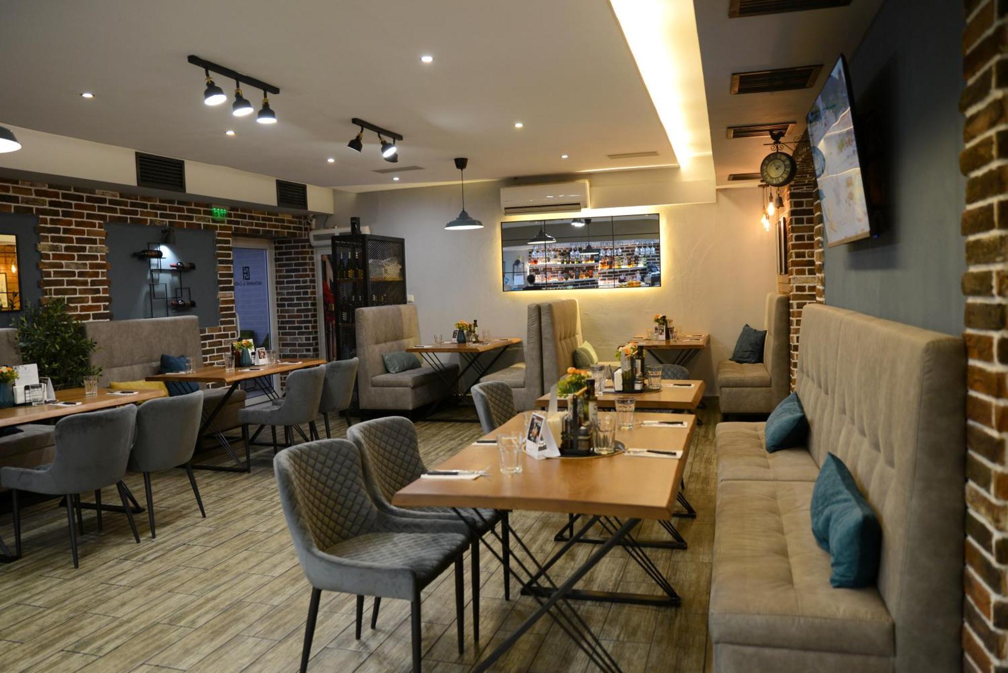 City House Family Hotel & Restaurant Ruse Exterior photo