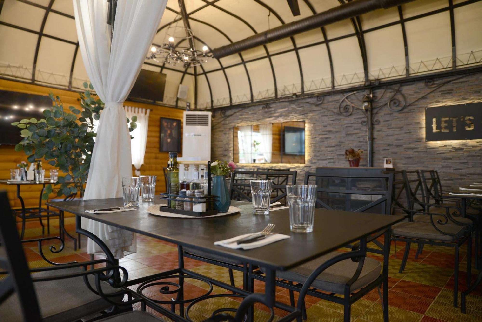 City House Family Hotel & Restaurant Ruse Exterior photo