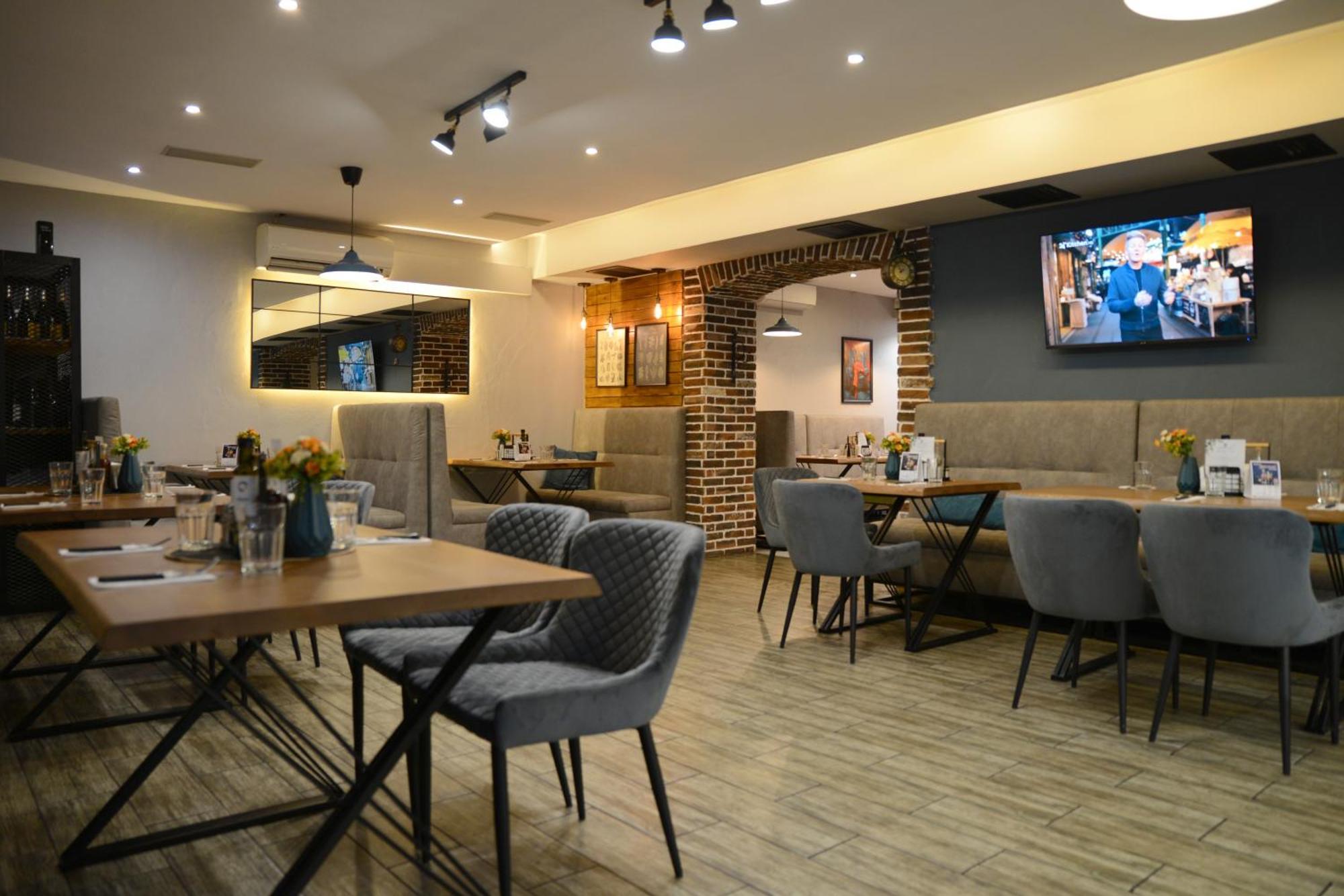 City House Family Hotel & Restaurant Ruse Exterior photo