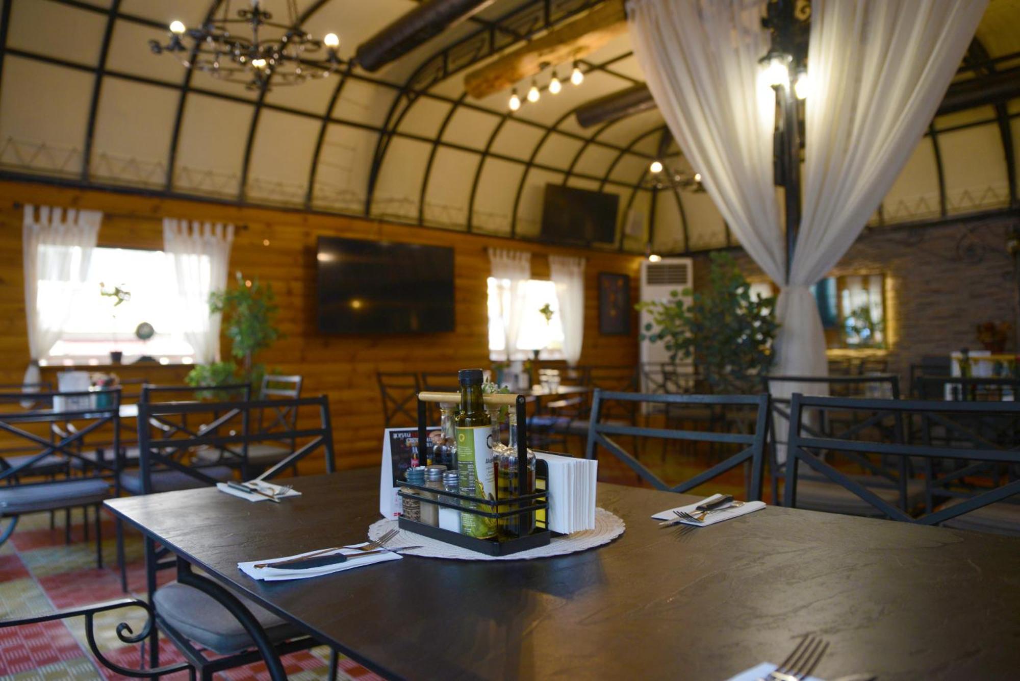 City House Family Hotel & Restaurant Ruse Exterior photo